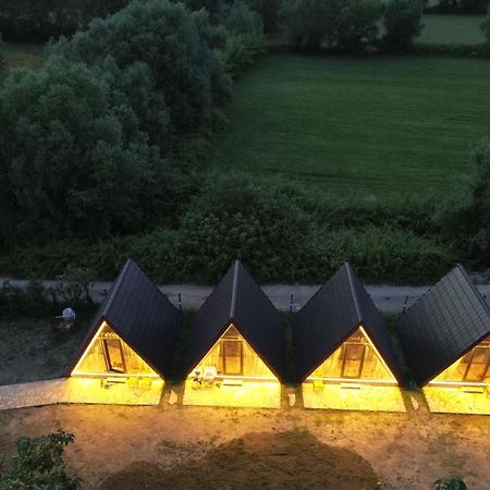 Windmill Shkodra Villa'S & Gesthouse מראה חיצוני תמונה
